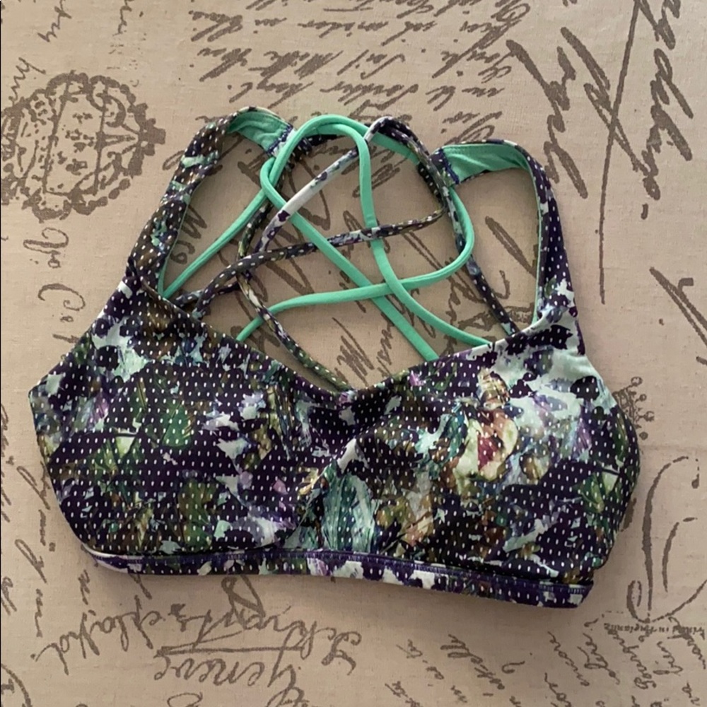 Lululemon free to be wild bra. Size 4